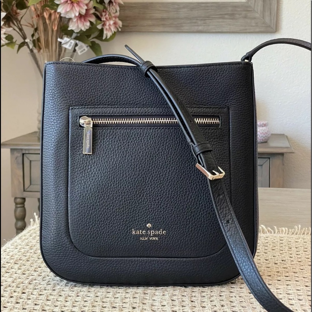 Kate spade top zip crossbody Leila black large